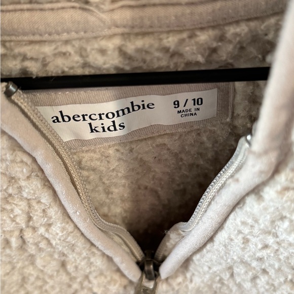 Abercrombie Kids, Abercrombie & Fitch Cream Hoodie Sweatshirt, Girl’s Sz 9/10 - Picture 3 of 10